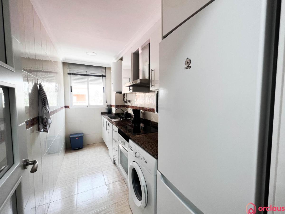 Modern Apartment In Front Of The Mediterranean Oropesa del Mar Esterno foto