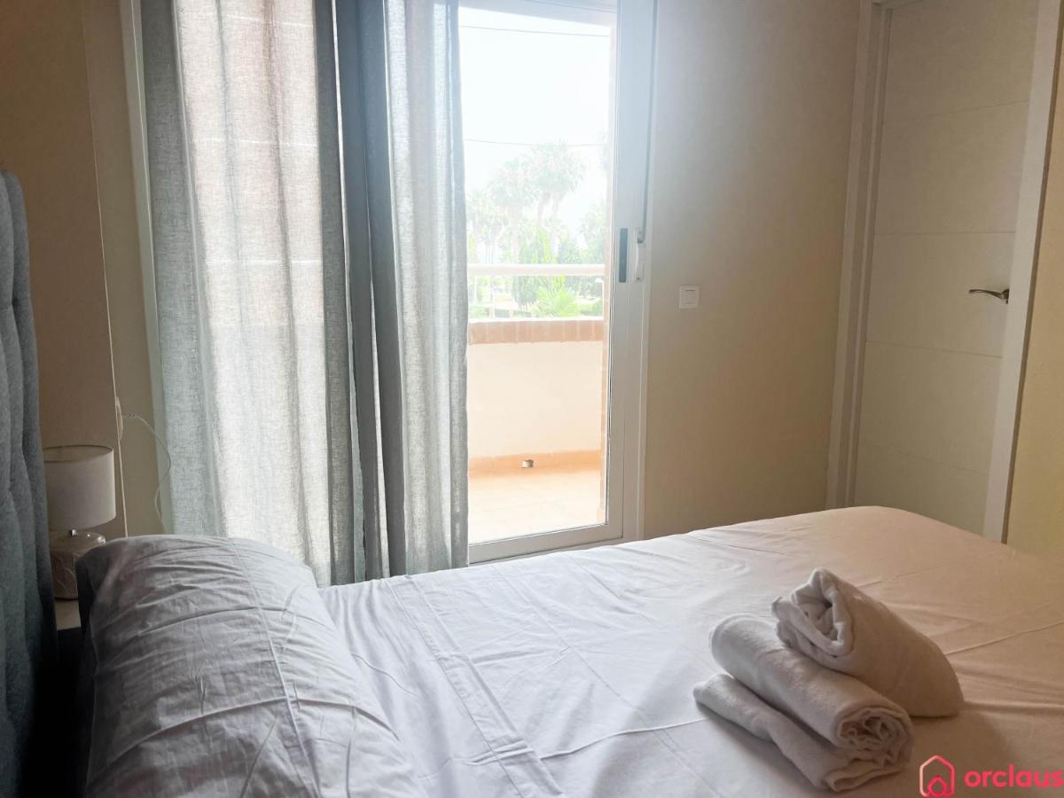 Modern Apartment In Front Of The Mediterranean Oropesa del Mar Esterno foto