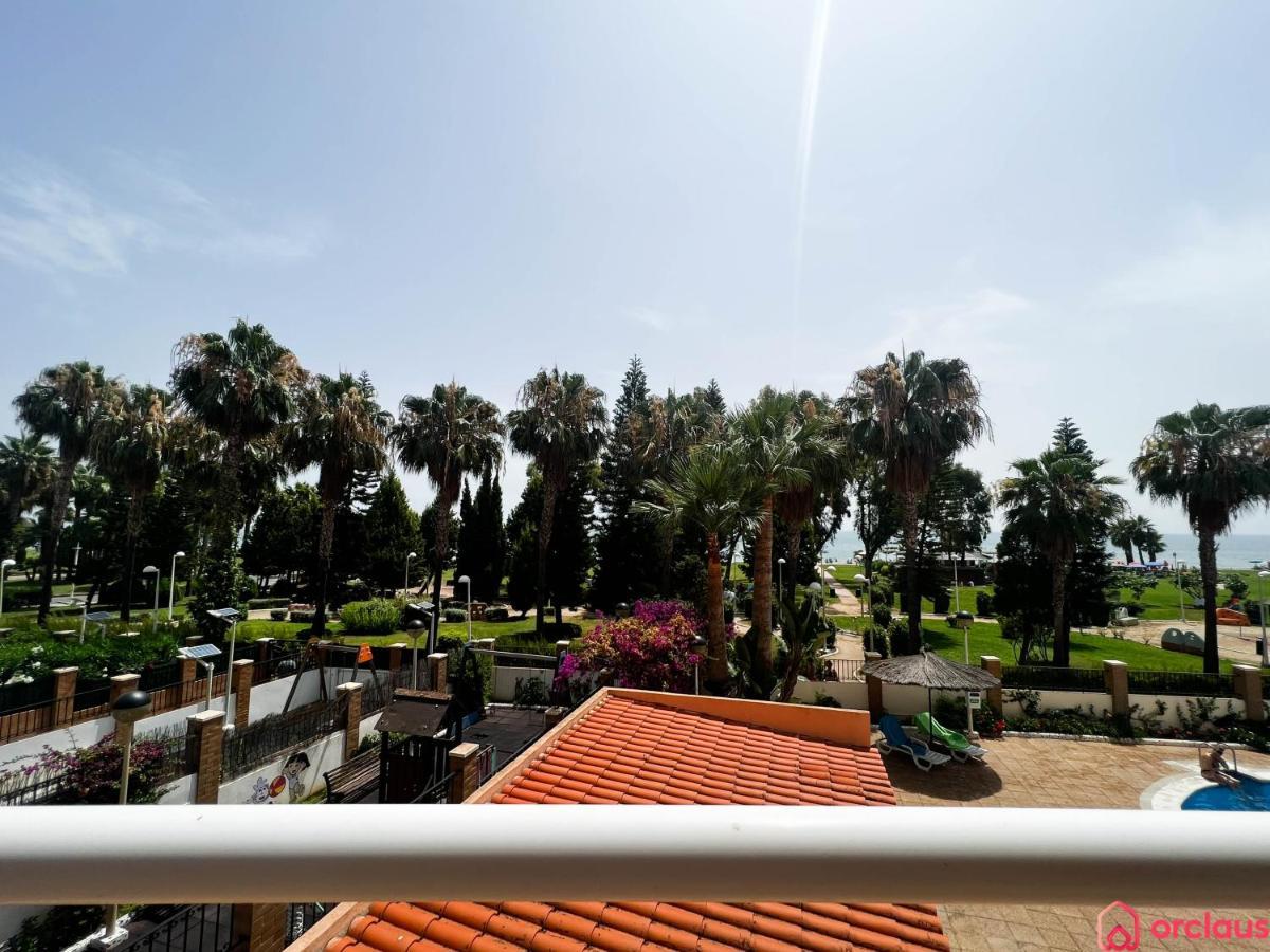 Modern Apartment In Front Of The Mediterranean Oropesa del Mar Esterno foto