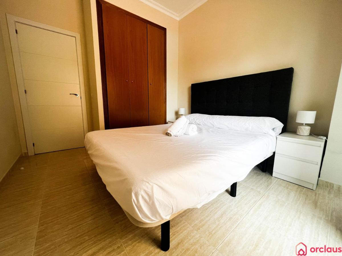 Modern Apartment In Front Of The Mediterranean Oropesa del Mar Esterno foto