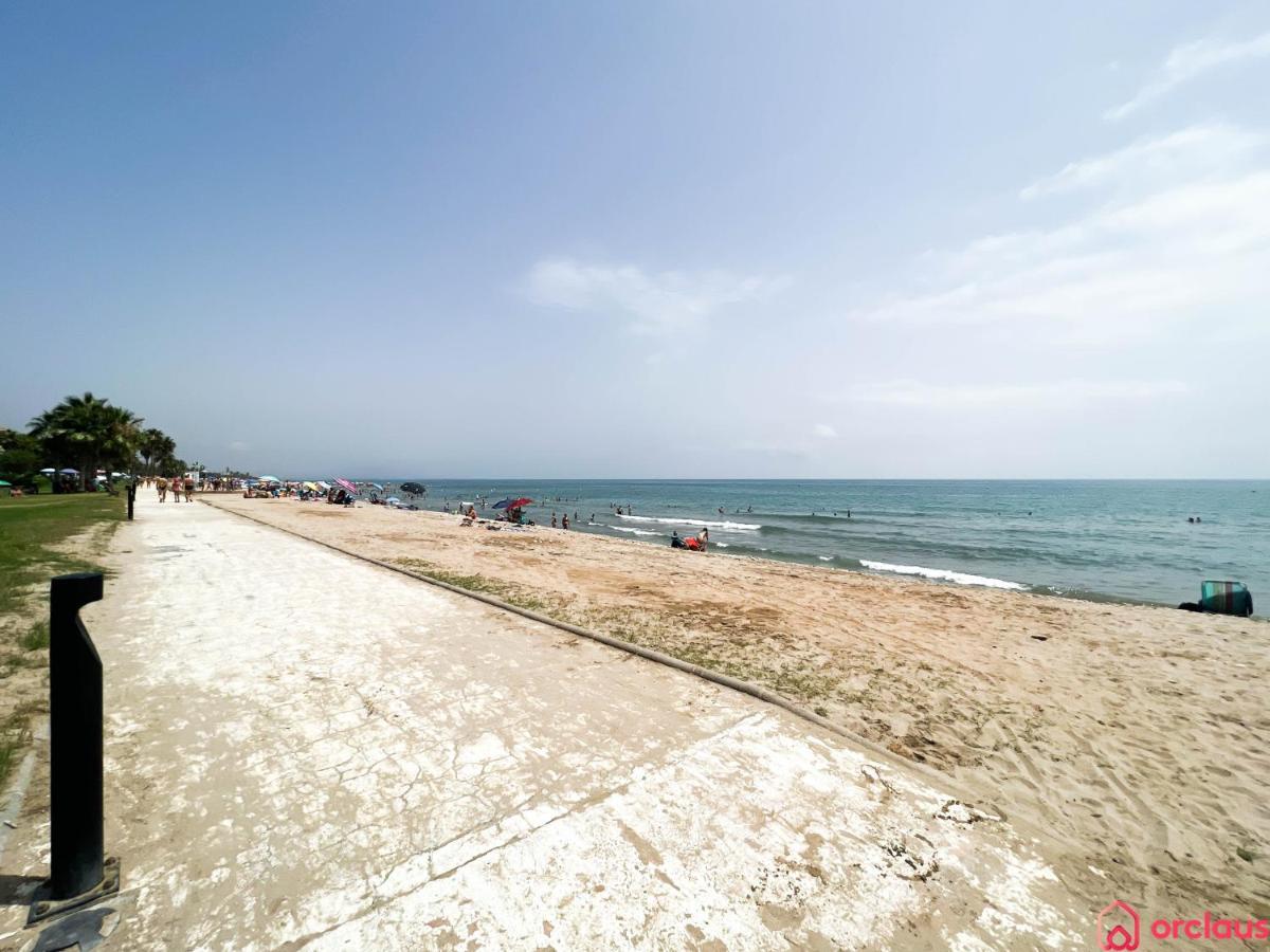 Modern Apartment In Front Of The Mediterranean Oropesa del Mar Esterno foto