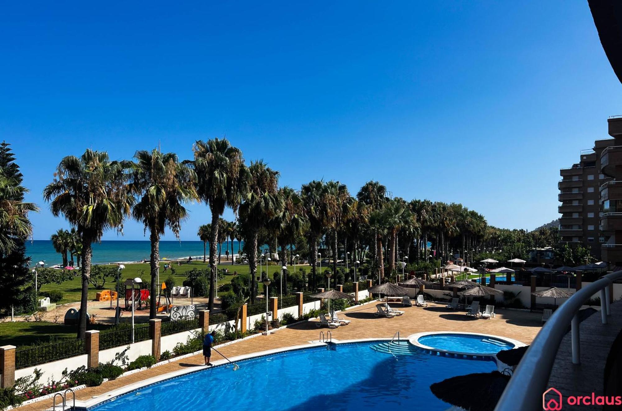 Modern Apartment In Front Of The Mediterranean Oropesa del Mar Esterno foto