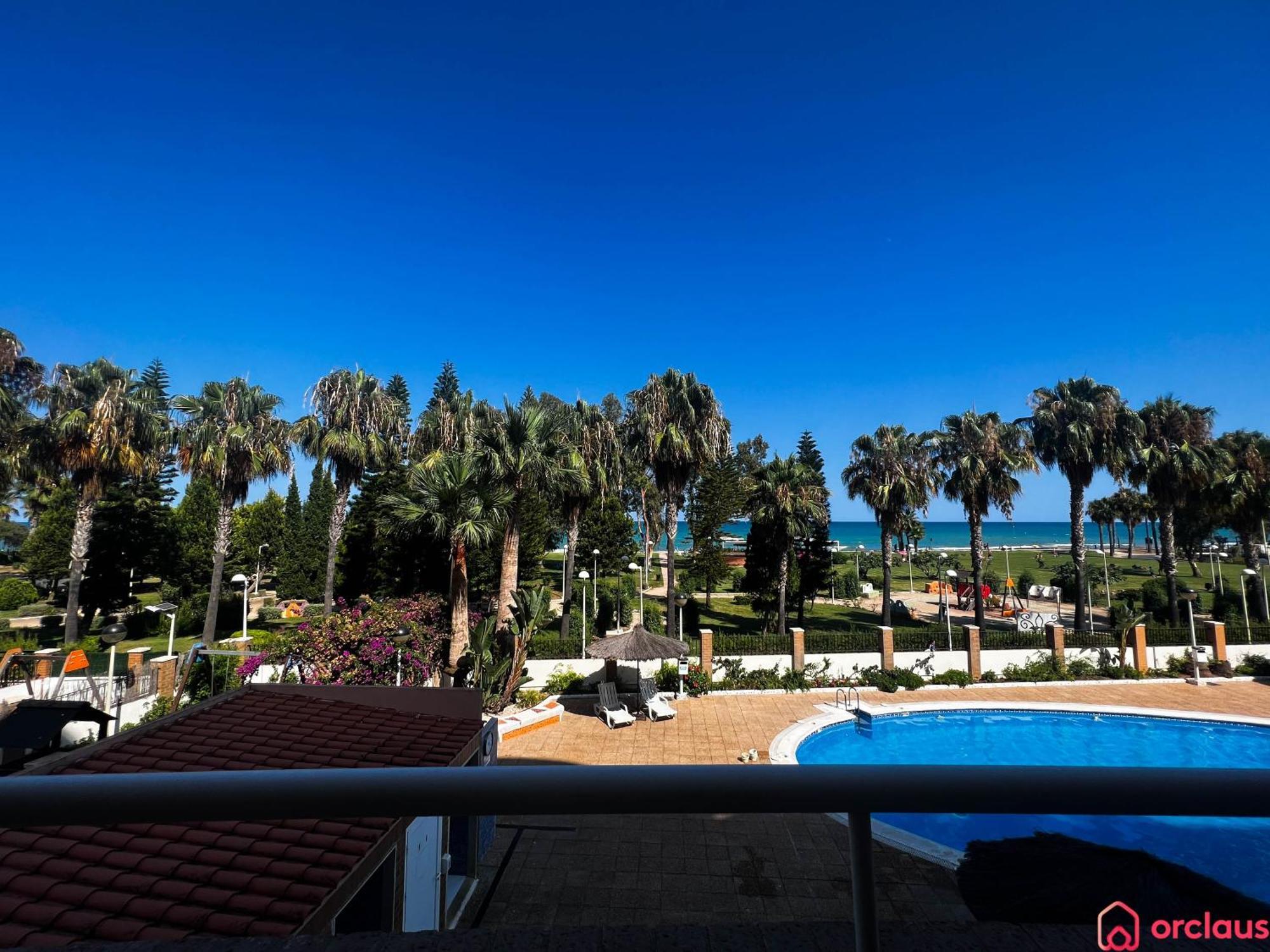Modern Apartment In Front Of The Mediterranean Oropesa del Mar Esterno foto